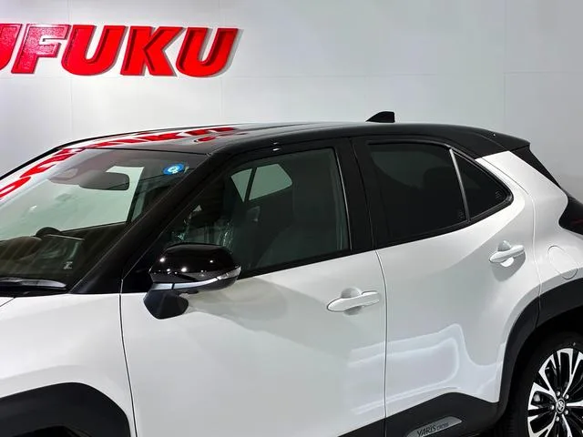 Toyota YARIS CROSS HYBRID Z 2026 — миниатюра 3