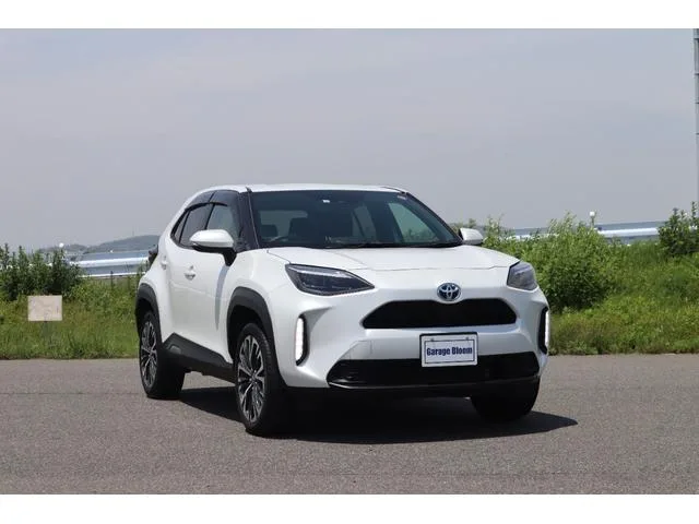 Toyota YARIS CROSS HYBRID Z 2023 — фото 1, купить с доставкой в Москву