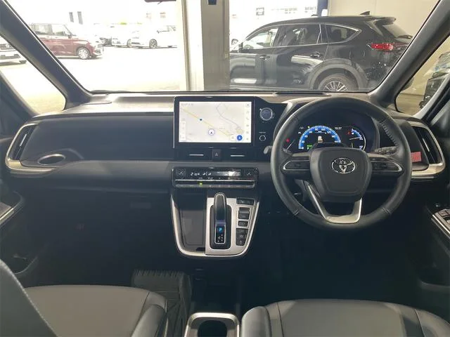 Toyota NOAH HYBRID S-Z 2023 — миниатюра 3