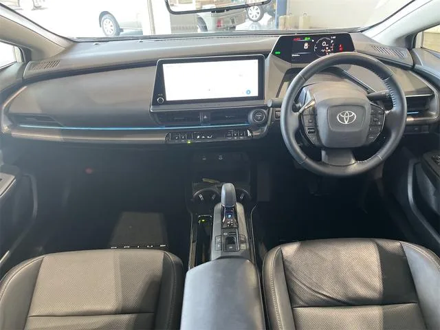 Toyota Prius Z 2023 — миниатюра 3
