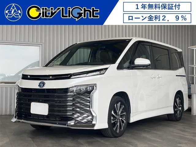 Toyota VOXY HYBRID S-Z 2023 — фото 1, купить с доставкой в Москву