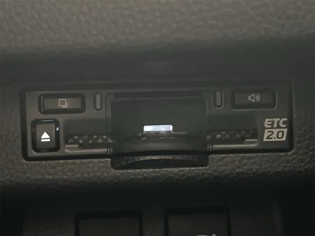 Toyota CROWN CROSSOVER G ADVANCED LEATHER PACKAGE 2023 — миниатюра 4