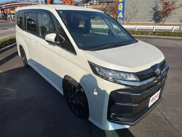Toyota NOAH S-Z 2022 — миниатюра 2