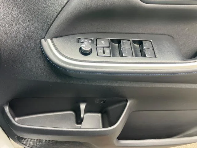 Toyota VOXY HYBRID S-Z 2023 — миниатюра 5
