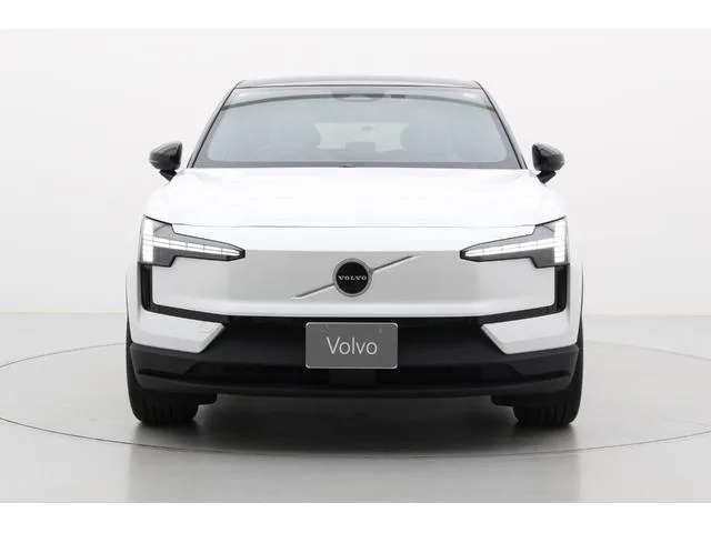Volvo EX30 ULTRA SINGLE MOTOR EXTENDED RANGE 2025 — миниатюра 3