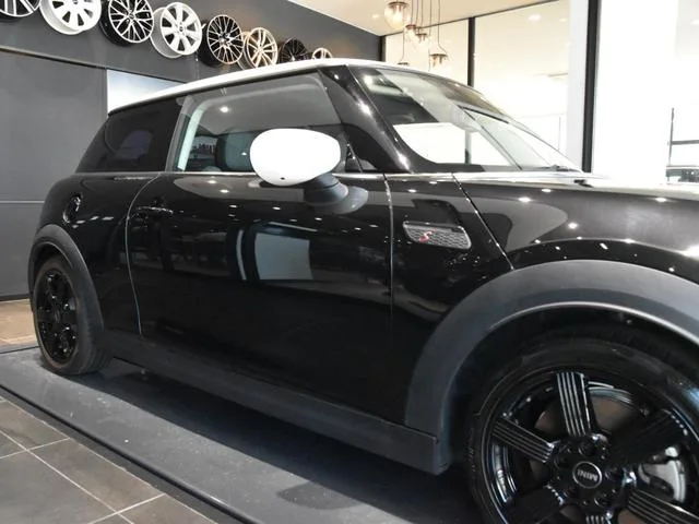 MINI MINI COOPER S CLASSIC TRIM 2023 — миниатюра 2