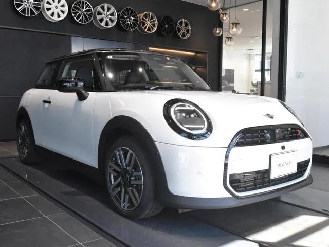 MINI MINI COOPER S CLASSIC TRIM 2024 — миниатюра 3