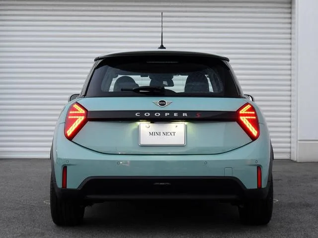 MINI MINI COOPER S CLASSIC TRIM 2024 — миниатюра 3