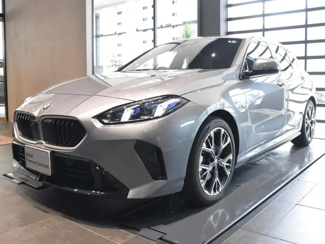 BMW 1 SERIES 120 M SPORT 2024 — фото 1, купить с доставкой в Москву