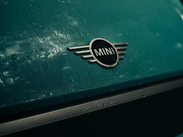 MINI MINI COOPER C FAVOURED TRIM 2024 — миниатюра 3