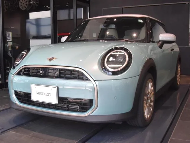 MINI MINI COOPER C FAVOURED TRIM 2024 — фото 1, купить с доставкой в Москву