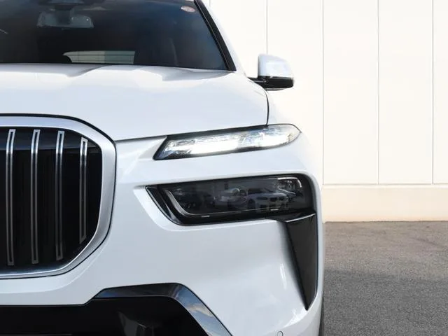 BMW X7 X DRIVE 40D M SPORT 2025 — миниатюра 3