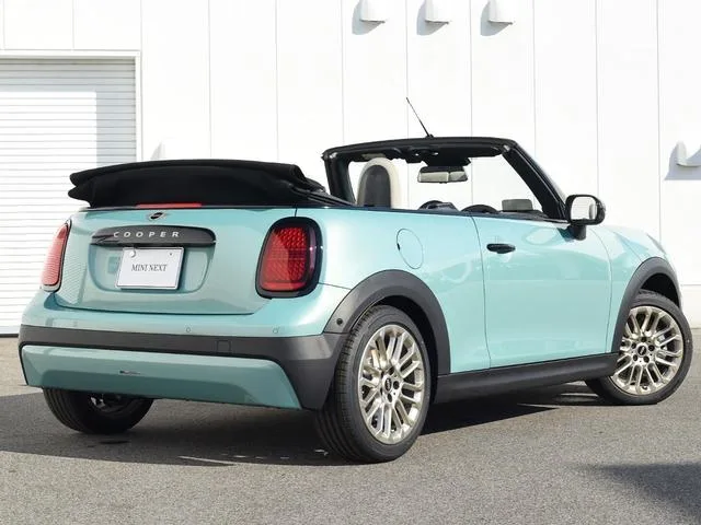 MINI MINI COOPER C CONVERTIBLE FAVOURED TRIM 2025 — миниатюра 2