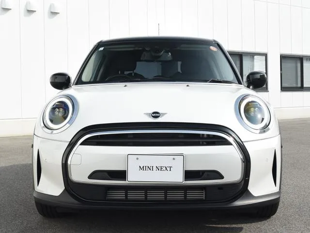 MINI MINI COOPER PREMIUM PLUS PACKAGE CLASSIC TRIM 2023 — миниатюра 2