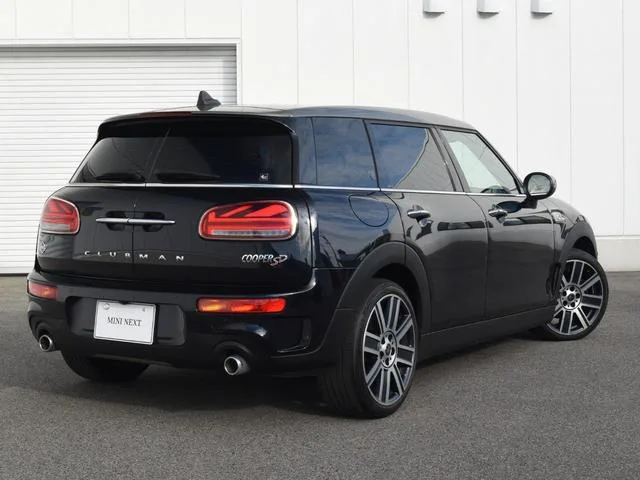 MINI MINI COOPER SD CLUBMAN MINI YOURS TRIM 2023 — миниатюра 2