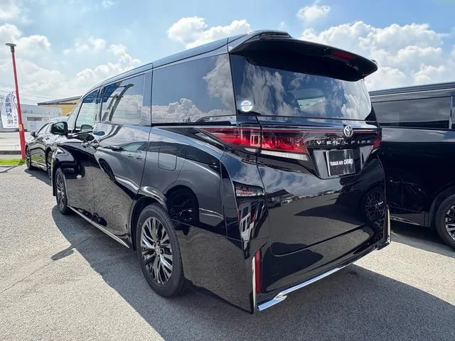 Toyota VELLFIRE HYBRID Z PREMIER 2024 — миниатюра 3