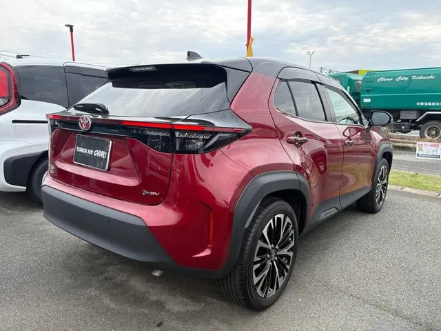 Toyota YARIS CROSS HYBRID Z 2024 — миниатюра 3