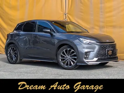 Lexus LBX 2024 купить в Москве