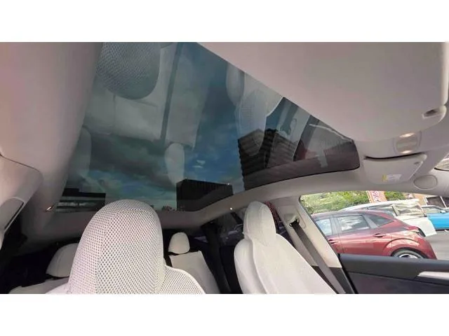 Tesla MODEL Y 2024 — миниатюра 3