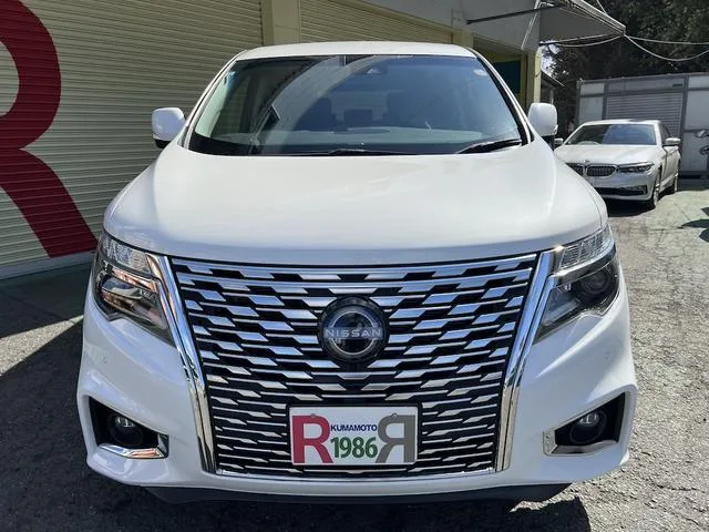 Nissan ELGRAND 250HIGHWAY STAR S 2024 — миниатюра 4