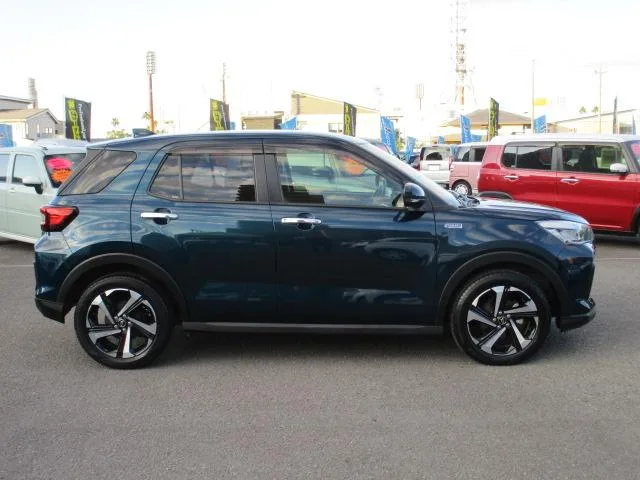 Daihatsu Rocky PREMIUM G HEV 2022 — миниатюра 2
