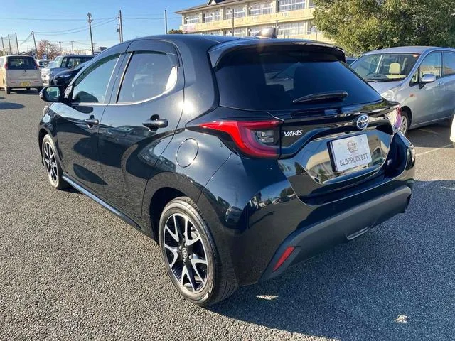 Toyota Yaris HYBRID Z 2023 — миниатюра 2