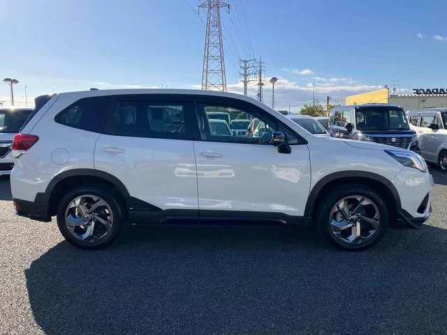 Subaru Forester STI SPORT 2023 — миниатюра 5