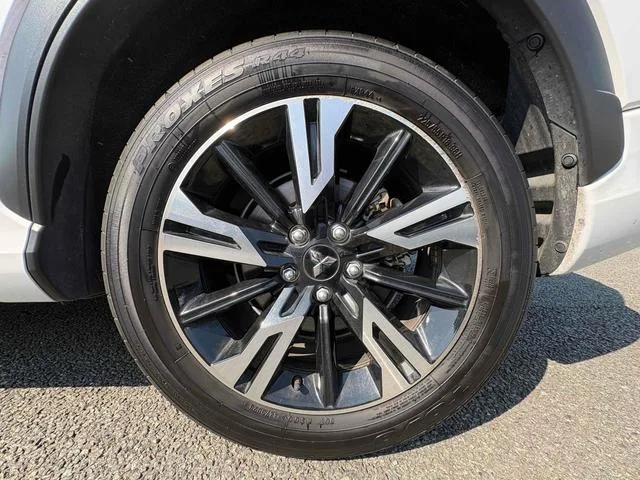 Mitsubishi ECLIPSE CROSS P 2023 — миниатюра 5