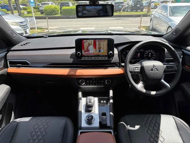Mitsubishi OUTLANDER PHEV P 2023 — миниатюра 2