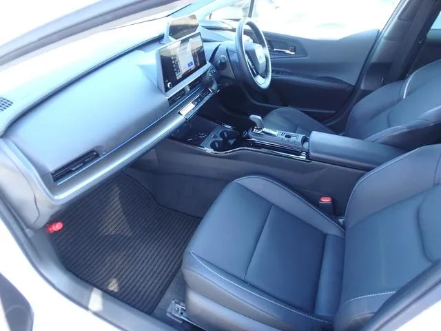 Toyota PRIUS Z 2023 — миниатюра 4