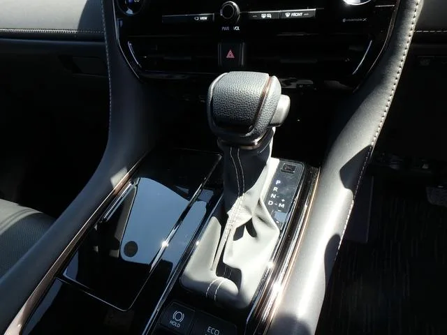 Toyota Alphard Z 2024 — миниатюра 4