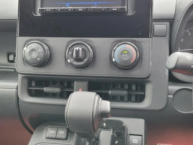 Toyota SIENTA X 2023 — миниатюра 2