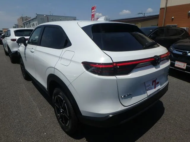 Honda VEZEL E:HEV X 2026 — миниатюра 2