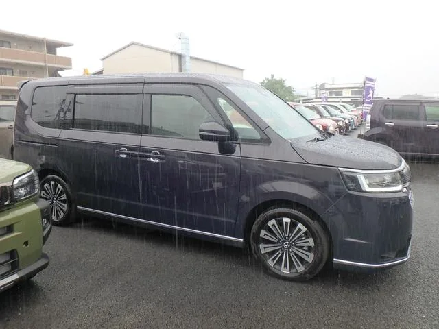 Honda STEPWAGON E:HEV SPADA PREMIUM LINE 2025 — миниатюра 2