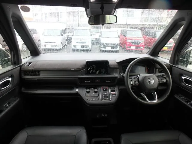 Honda STEPWAGON E:HEV SPADA PREMIUM LINE 2025 — миниатюра 4