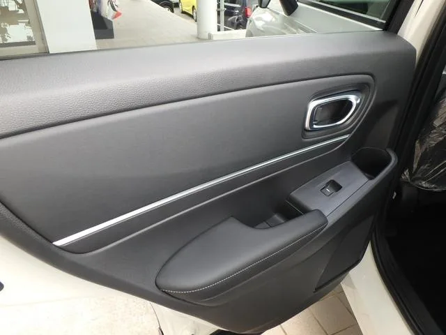 Honda VEZEL E:HEV Z 2026 — миниатюра 5