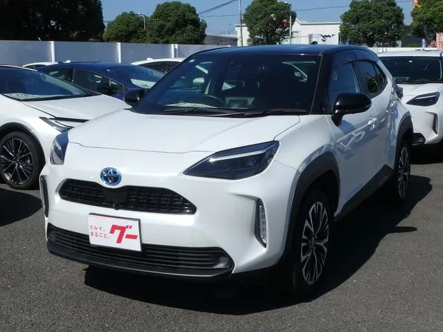 Toyota YARIS CROSS HYBRID Z 2023 — фото 1, купить с доставкой в Москву