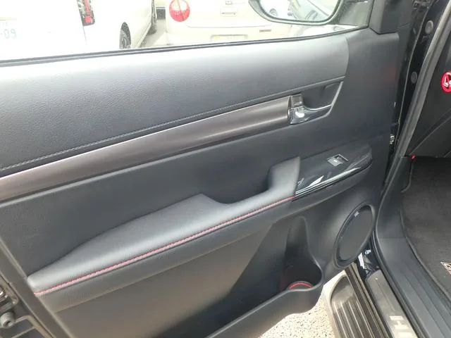 Toyota HILUX Z GR SPORT 2022 — миниатюра 4