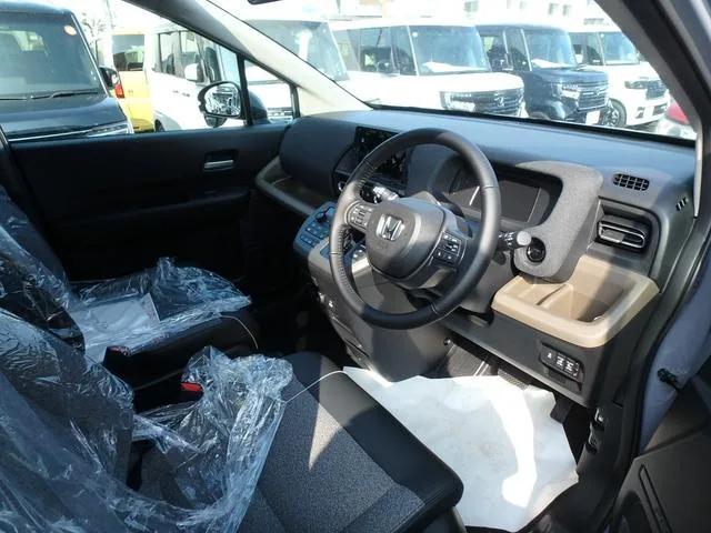 Honda FREED E:HEV AIR EX 2026 — миниатюра 3