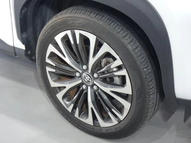Toyota YARIS CROSS HYBRID Z ADVENTURE 2023 — миниатюра 3