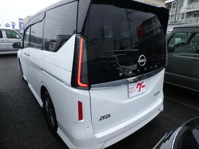 Nissan SERENA E-POWER HIGHWAY STAR V 2024 — миниатюра 2