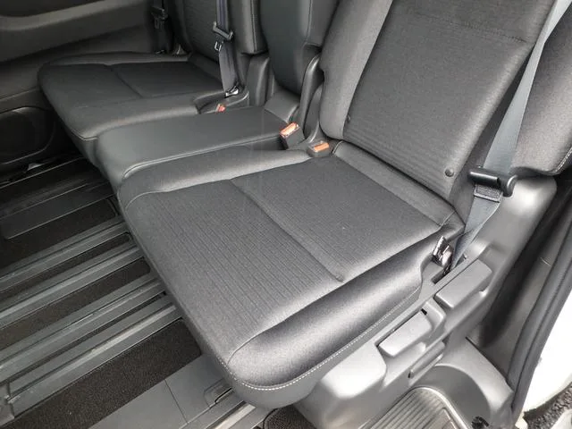 Nissan SERENA E-POWER HIGHWAY STAR V 2024 — миниатюра 5