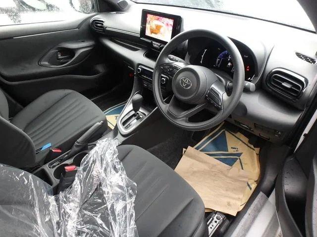 Toyota Yaris G 2026 — миниатюра 2