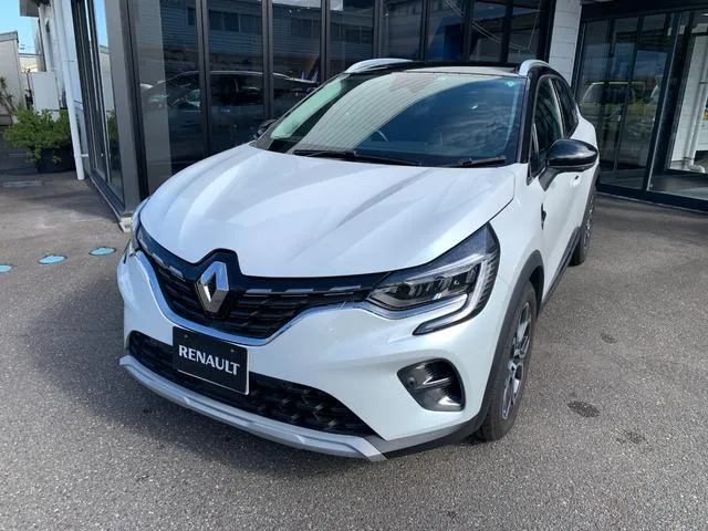 Renault CAPTUR E-TECH HYBRID 2023 — фото 1, купить с доставкой в Москву