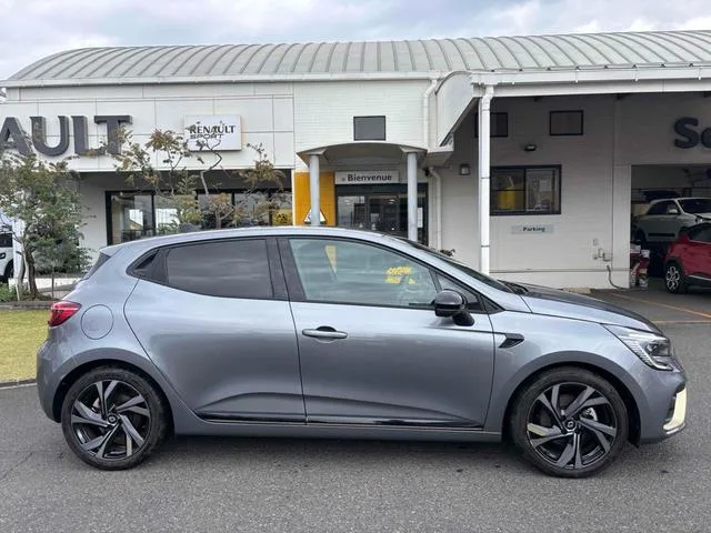 Renault LUTECIA 2024 — миниатюра 2