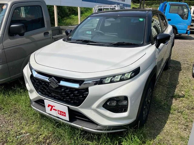 Suzuki FRONX BASE GRADE 2024 — фото 1, купить с доставкой в Москву