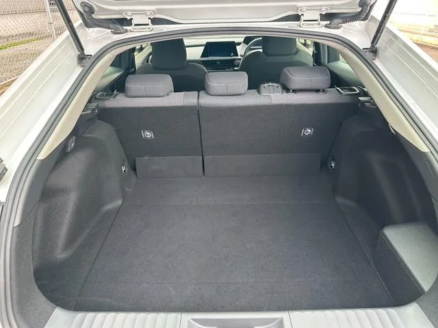 Toyota PRIUS G 2023 — миниатюра 5