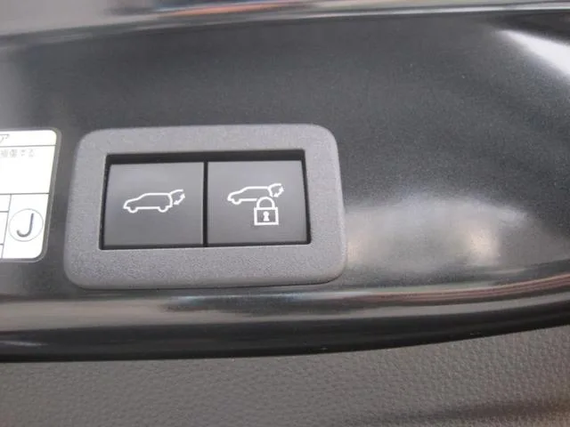 Toyota YARIS CROSS Z ADVENTURE 2023 — миниатюра 5