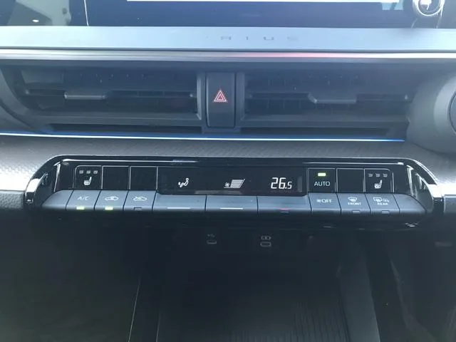 Toyota PRIUS G 2023 — миниатюра 2