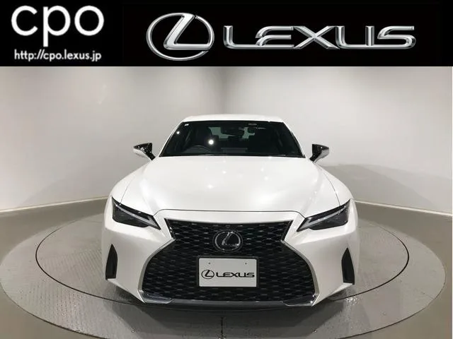 Lexus IS IS300H VERSION L 2023 — миниатюра 5